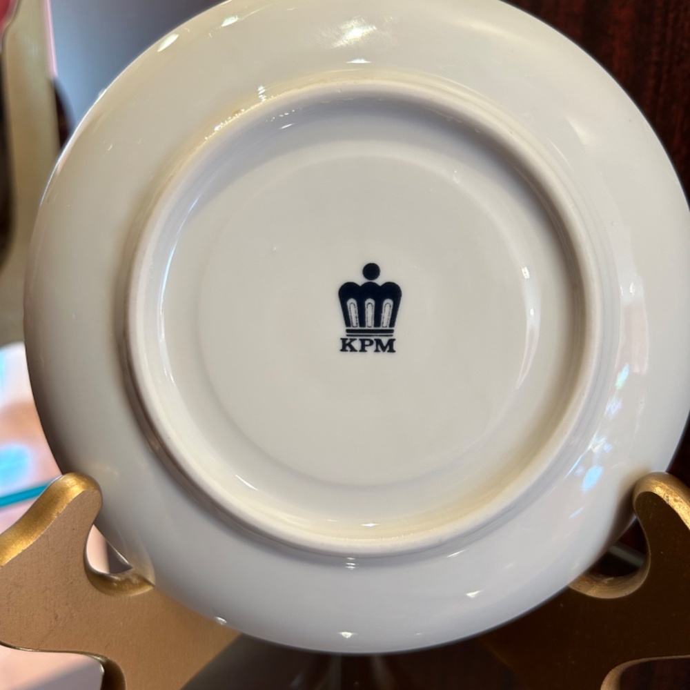 KPM Porcelain Coffee Cup and Saucer Courting Scene - Picture 10 of 12